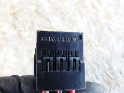 Mercedes Black 3 Pin 3 Wire Connector 16354510286